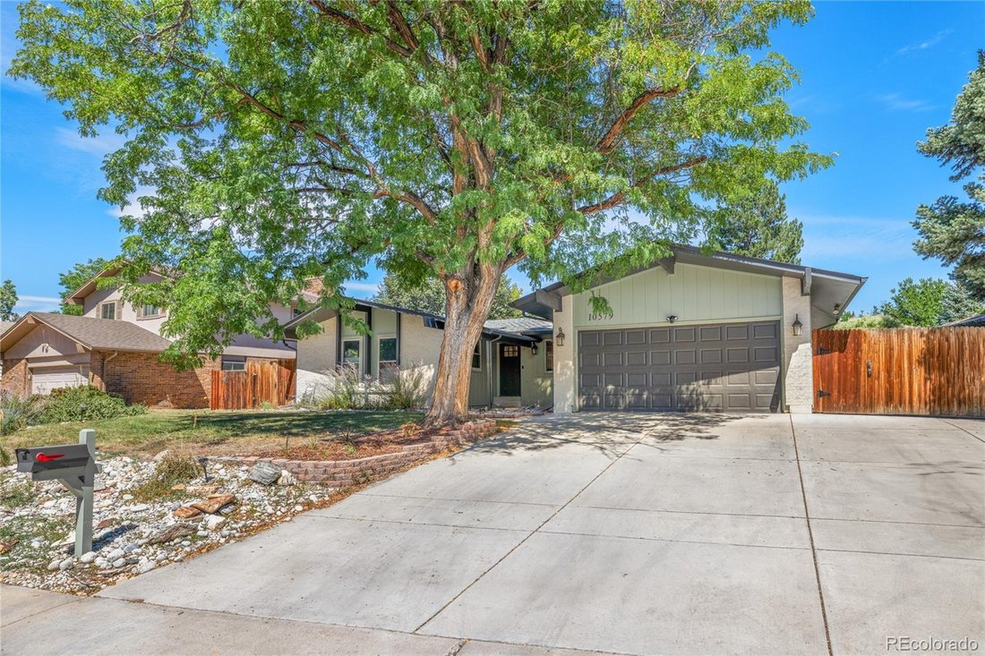 House in Lakewood, Colorado, United States 2 - 18896334