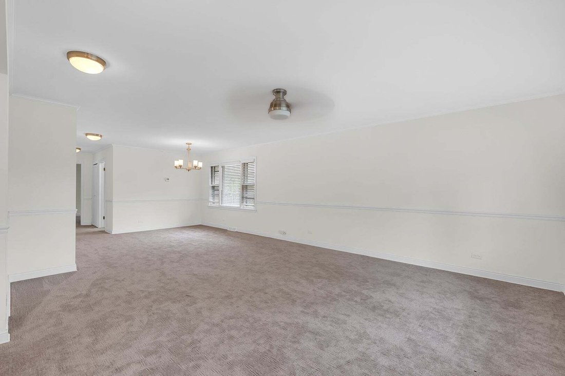 House in Skokie, Illinois, United States 3 - 18900456