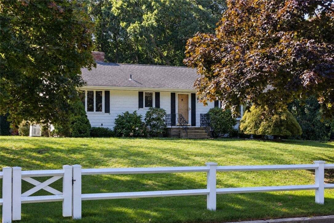 House in Westerly, Rhode Island, United States 2 - 18895606