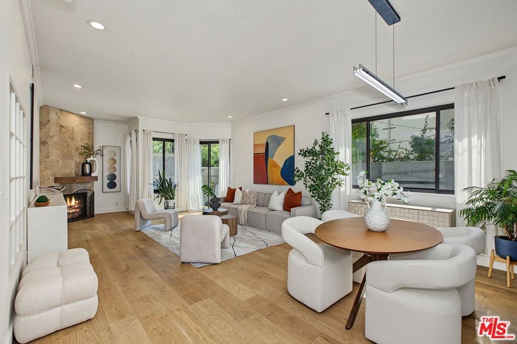 Condo in Los Angeles, California, United States 2 - 18899434