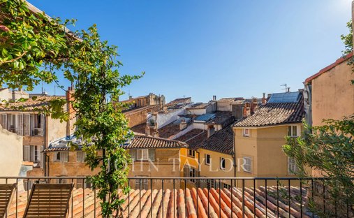 Apartment in Mazarin-Opéra-Bellegarde-Mairie, Aix-en-Provence, France 1