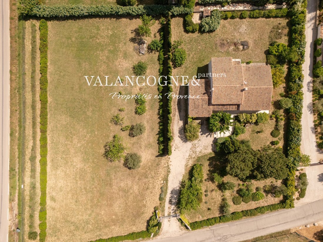 House in Eygalières, Provence-Alpes-Côte d'Azur, France 1 - 18897711