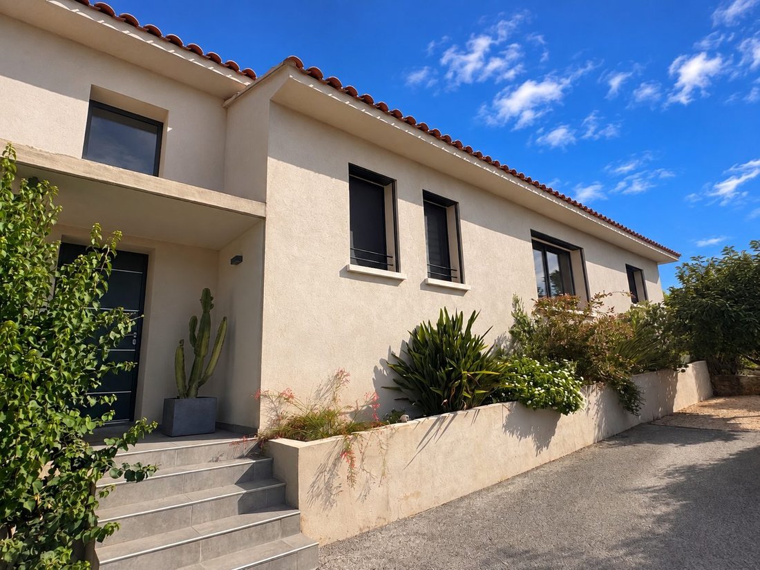 Villa in Centre Ouest, Ollioules, France 2 - 18902272