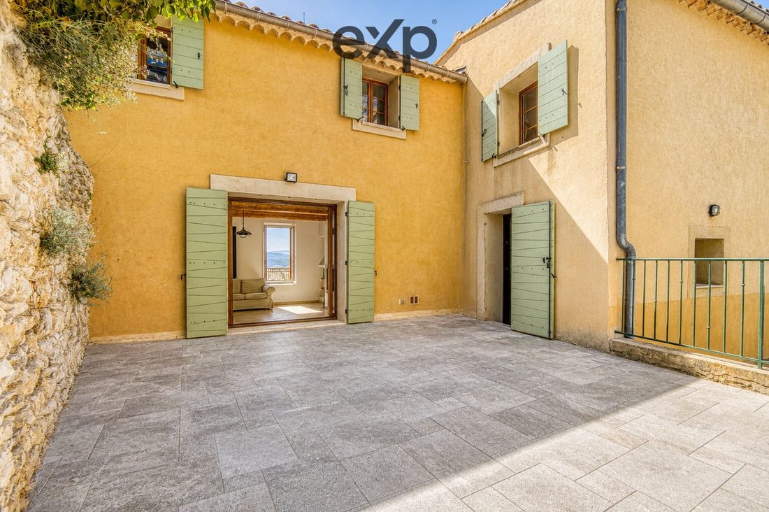 Casa a Saint-Saturnin-lès-Apt, Provenza-Alpi-Costa Azzurra, Francia 1 - 18539029