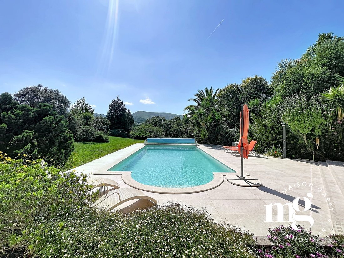 Villa in Mendi-Choko-Karrikatxar-Olhette, Urrugne, France 4 - 18902567