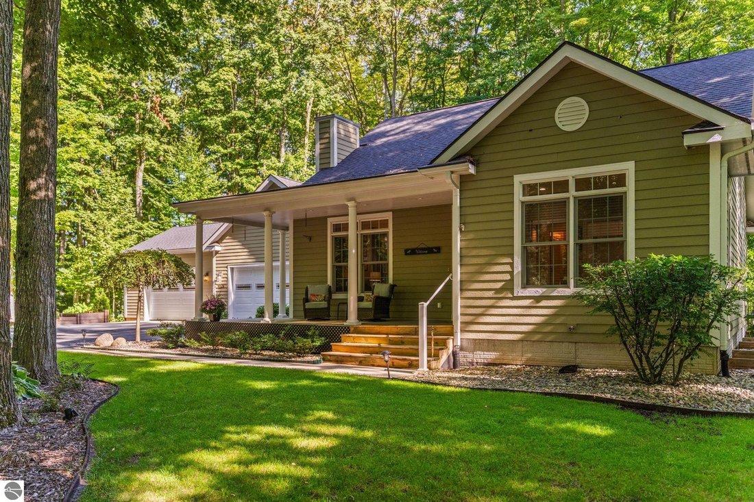 House in Garfield Township, Michigan, United States 2 - 18898728