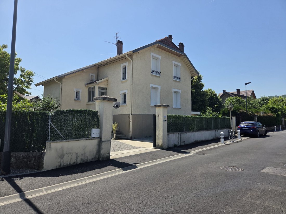 Casa a Chambéry, Auvergne-Rodano-Alpi, Francia 1 - 18385727