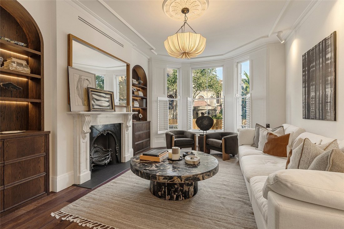 Apartment in Ladbroke Grove, Kensington And Chelsea, England 1 - 18895952