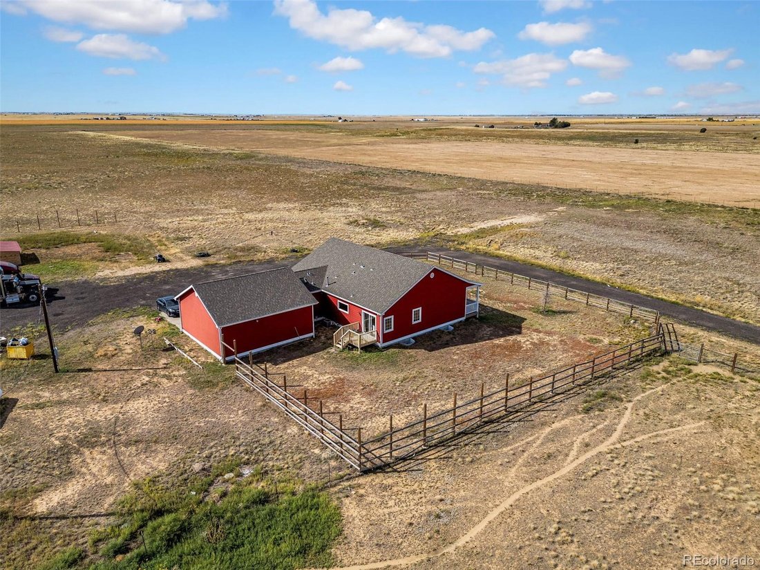 House in Bennett, Colorado, United States 5 - 18900044