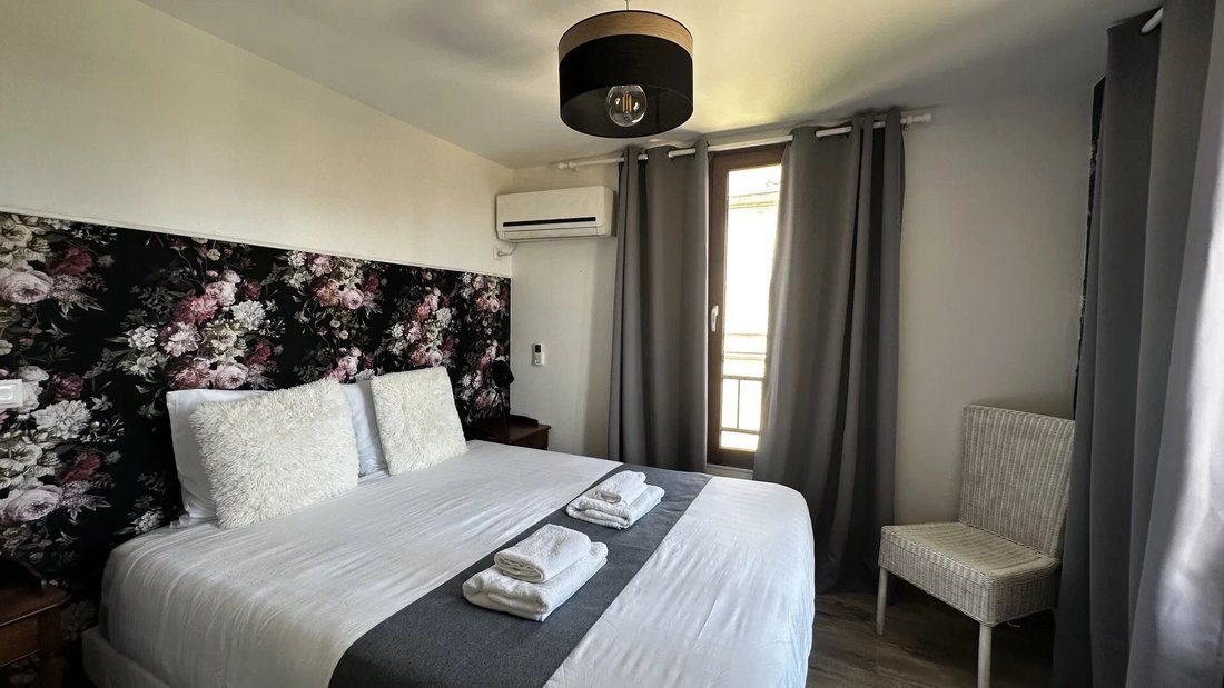Haus in Gabelle-Courcettes-Les Clos, Vallauris, Frankreich 1 - 17143996