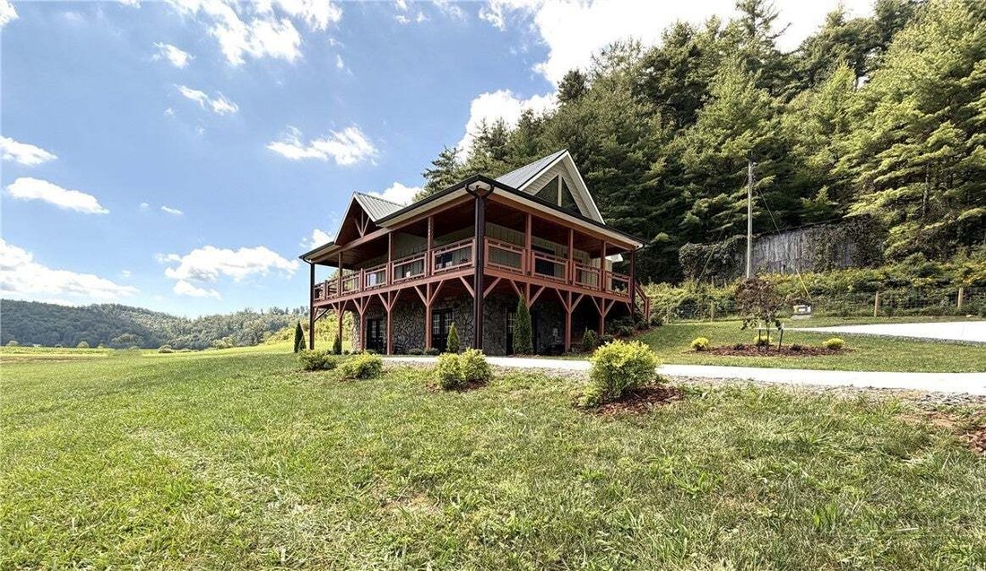 House in West Jefferson, North Carolina, United States 4 - 18896426