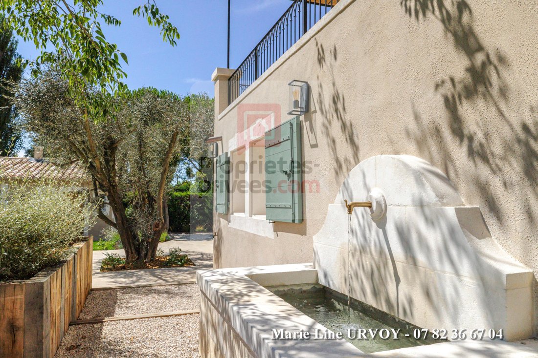 Villa in Paradou, Provence-Alpes-Côte d'Azur, France 1 - 18898078