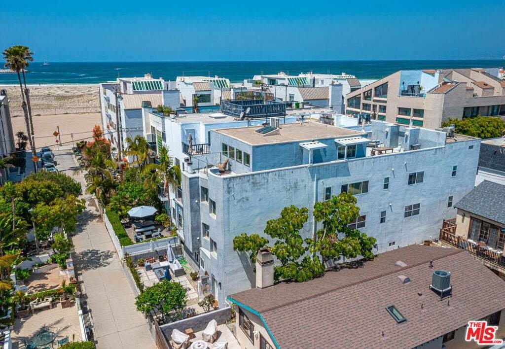 Marina del Rey, California, United States 2 - 18899439
