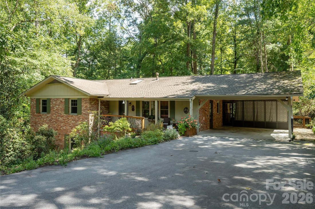Casa a Hendersonville, Carolina del Nord, Stati Uniti 2 - 18898077
