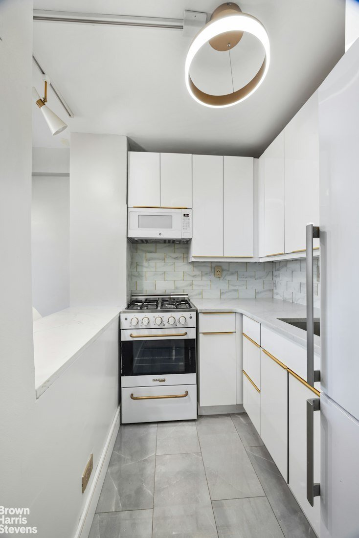 Co Op in New York, New York, United States 2 - 18900780