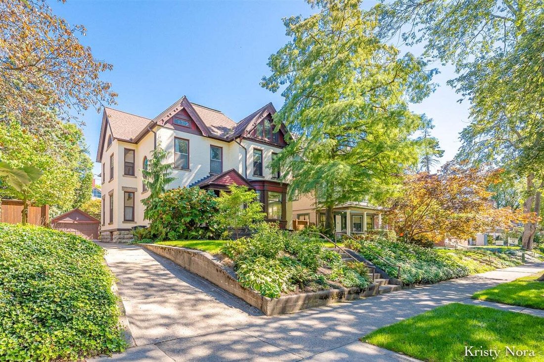 Andere in Grand Rapids, Michigan, Vereinigte Staaten 2 - 18896743