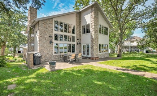 House in Wahpeton, Iowa, United States 1