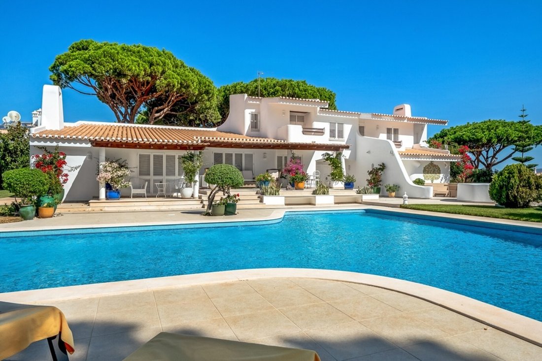 House in Olhos de Agua, Algarve, Portugal 1 - 18902235