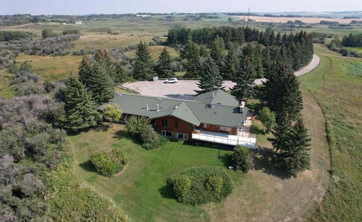 House in Madden, Alberta, Canada 1