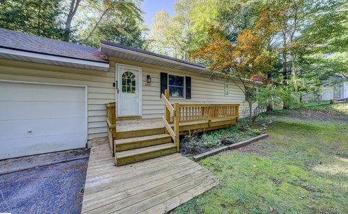 House in Traverse City, Michigan, United States 1
