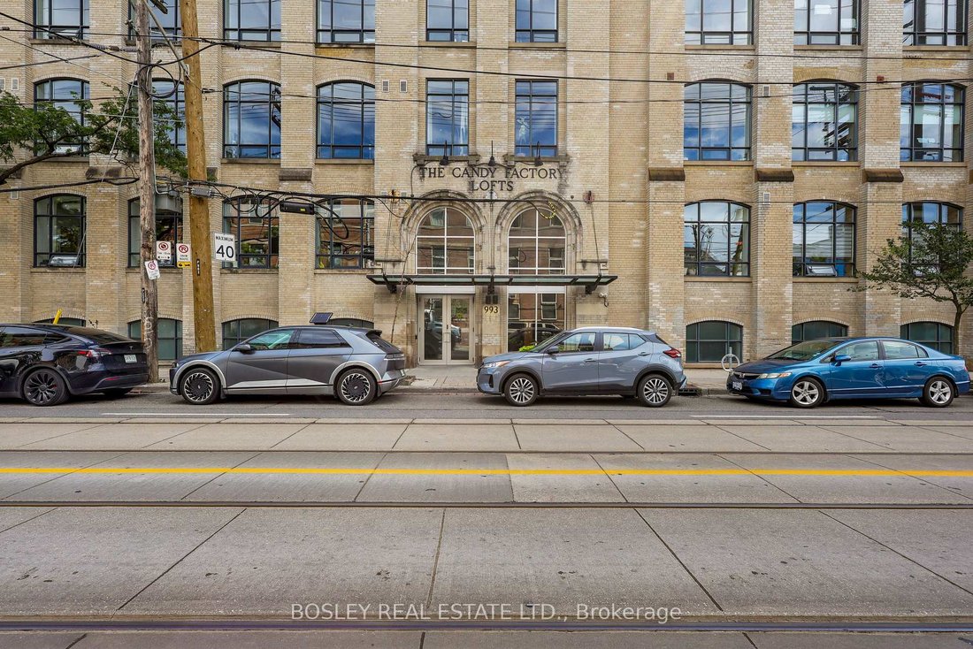 Condo in Toronto, Ontario, Canada 2 - 18902119