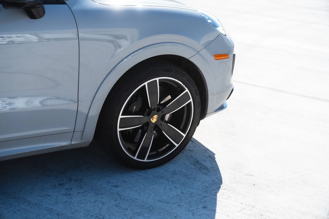 Suv in Boynton Beach, FL, United States 2 - 18875624