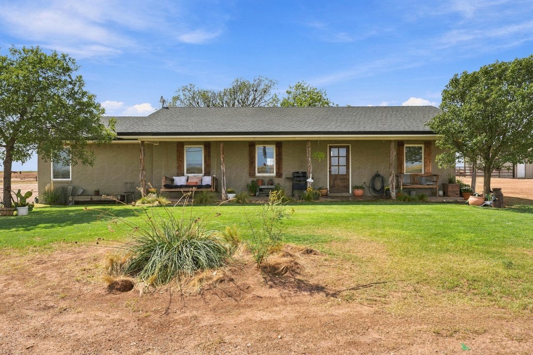 House in Plainview, Texas, United States 1 - 18898791