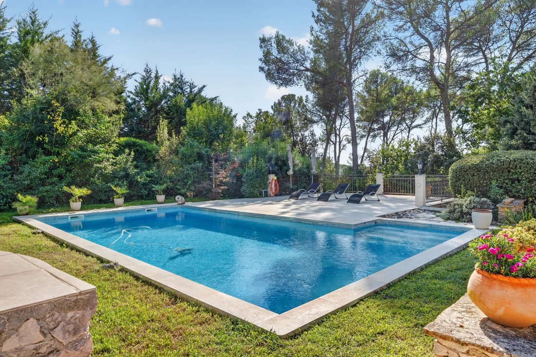 Casa en Bouc-Bel-Air, Provenza-Alpes-Costa Azul, Francia 4 - 18897830