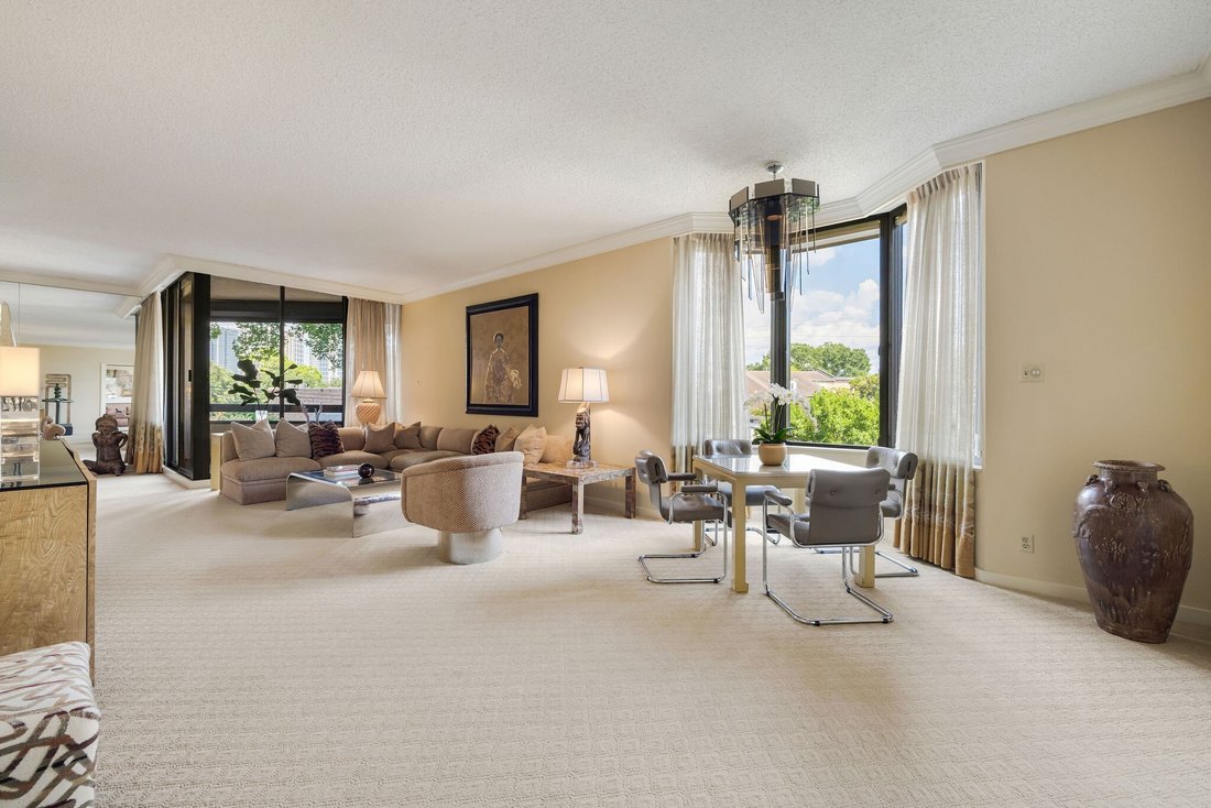 Condo in Houston, Texas, United States 4 - 18902460