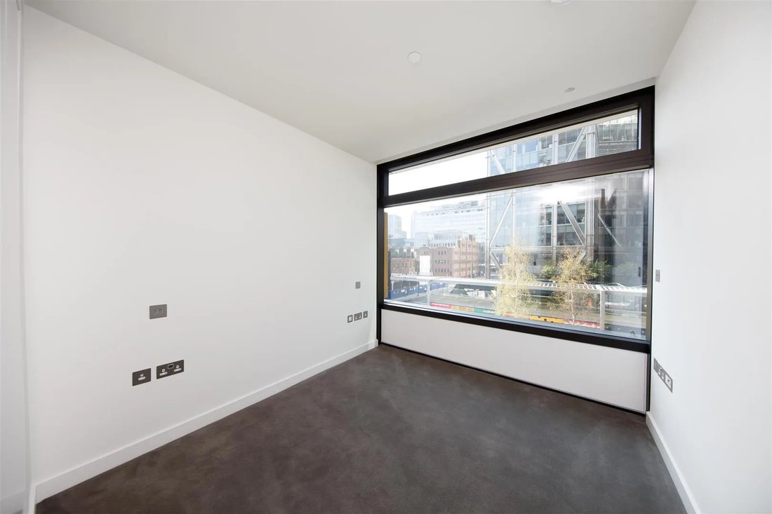 Apartment in EC2, England 3 - 16734623