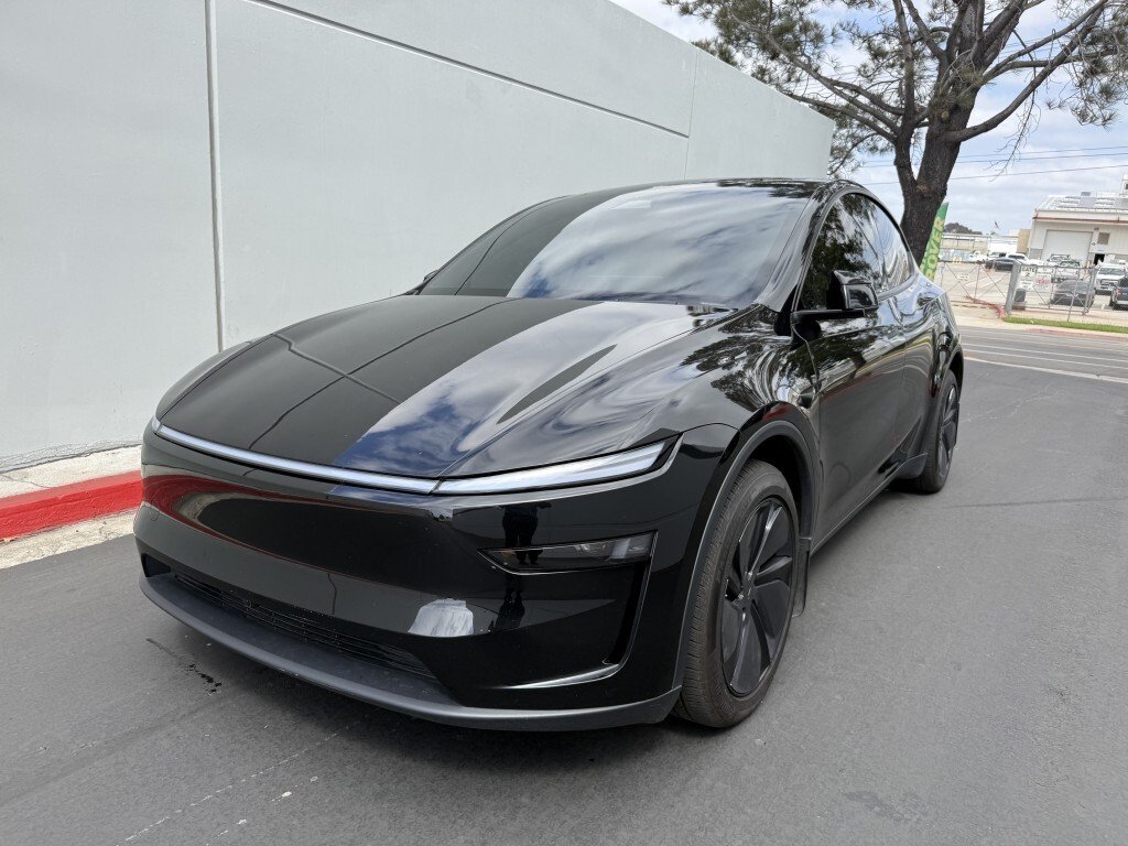 Tesla Model Y in San Diego, CA, United States 1 - 18896455