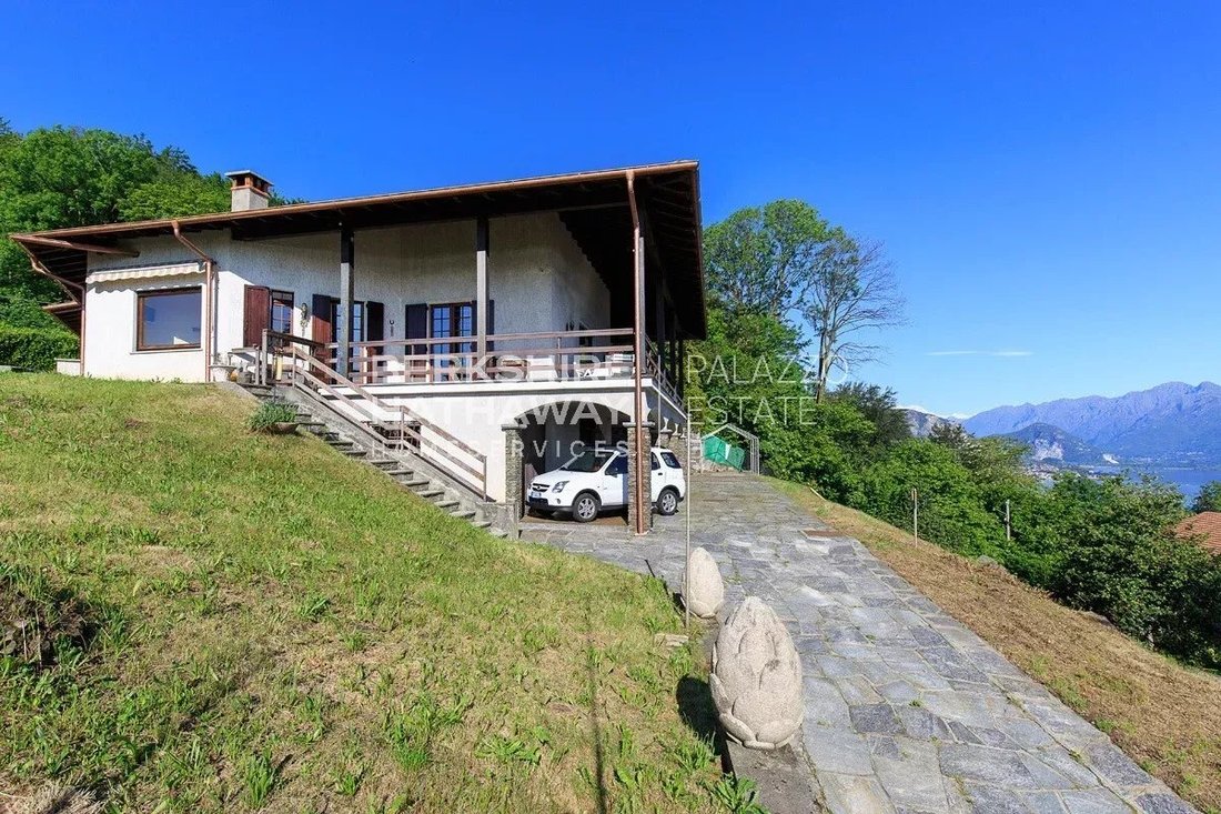 Villa in Stresa, Piemont, Italien 3 - 18898004