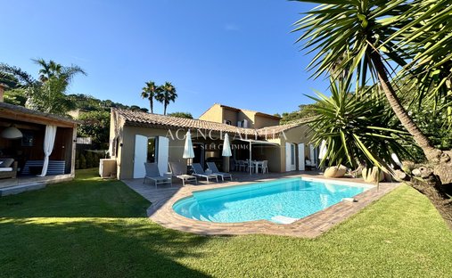 Casa en Grimaud, Provenza-Alpes-Costa Azul, Francia 1