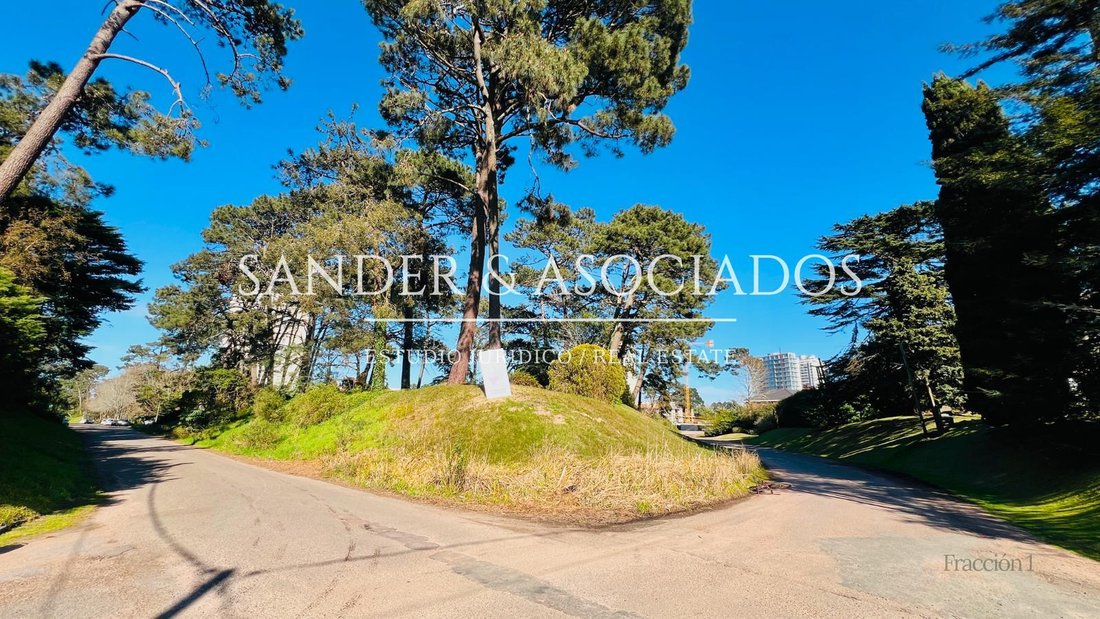 Terreno a Punta del Este, Dipartimento di Maldonado, Uruguay 1 - 18897908