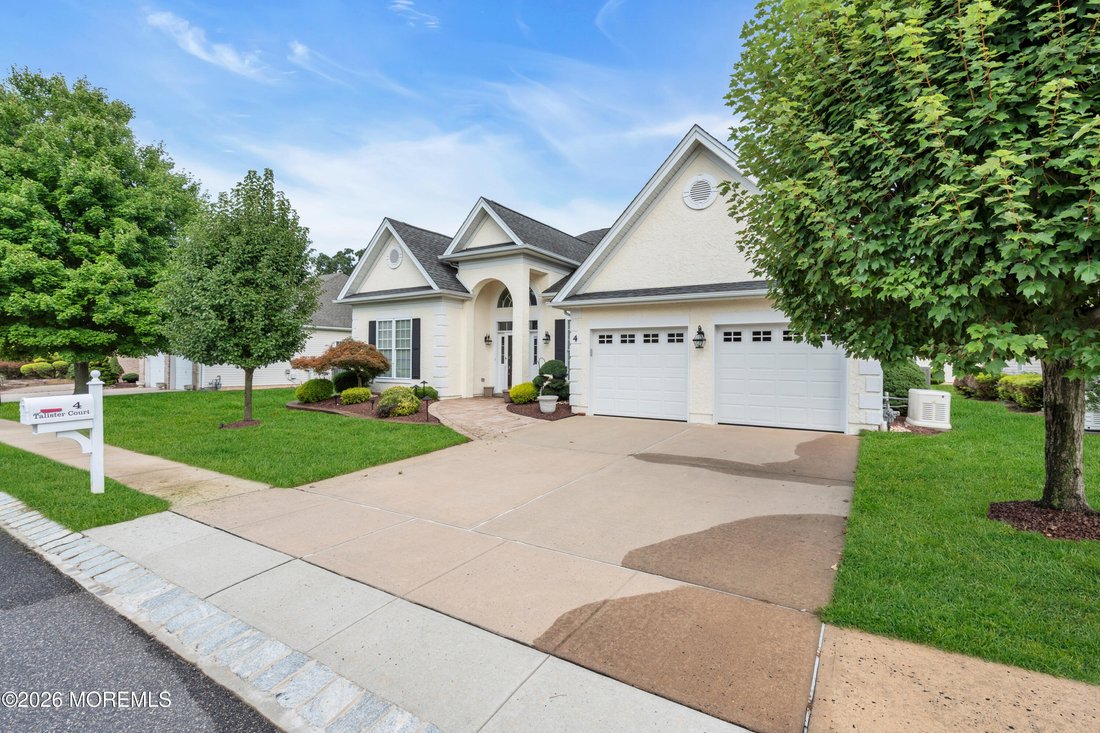 Freehold Township, New Jersey, United States 4 - 18897860