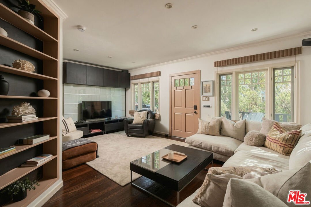 House in Los Angeles, California, United States 3 - 18900920