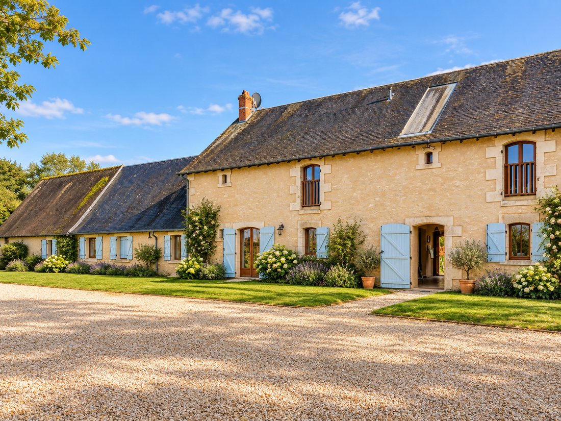 Estate in Arrondissement of Châteauroux, Centre-Val de Loire, France 2 - 18895528
