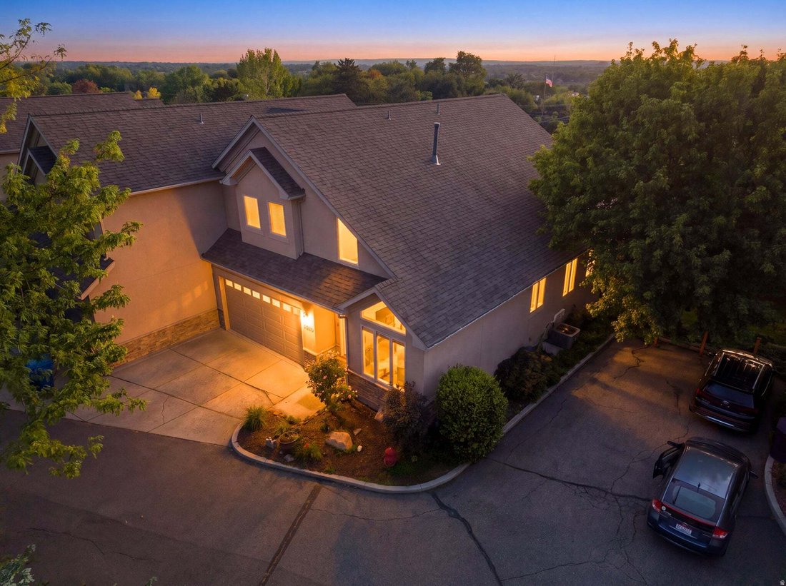 Condo in Holladay, Utah, United States 2 - 18662276