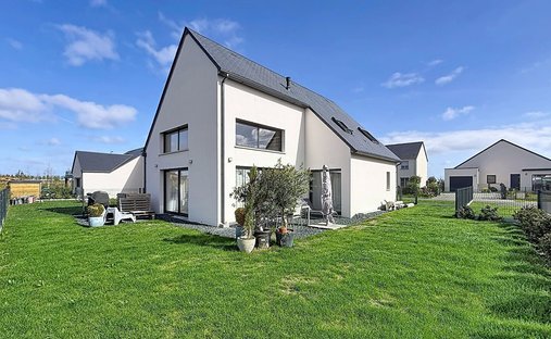 House in Courseulles-sur-Mer, Normandy, France 1