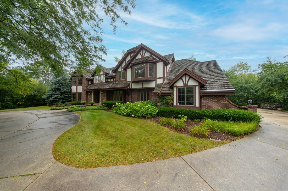 Casa a Thiensville, Wisconsin, Stati Uniti 2 - 18896187
