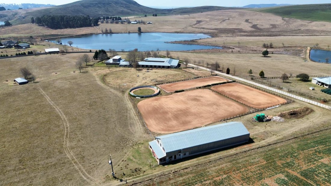 Farm Ranch in Nottingham Road, KwaZulu-Natal, South Africa 1 - 18896040