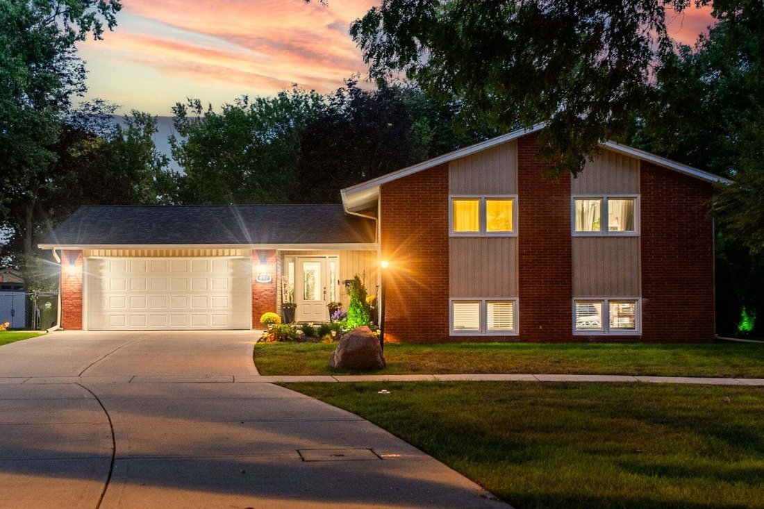 House in Palatine, Illinois, United States 5 - 18900434