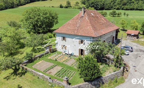 Farm Ranch in Évires, Filliere, France 1