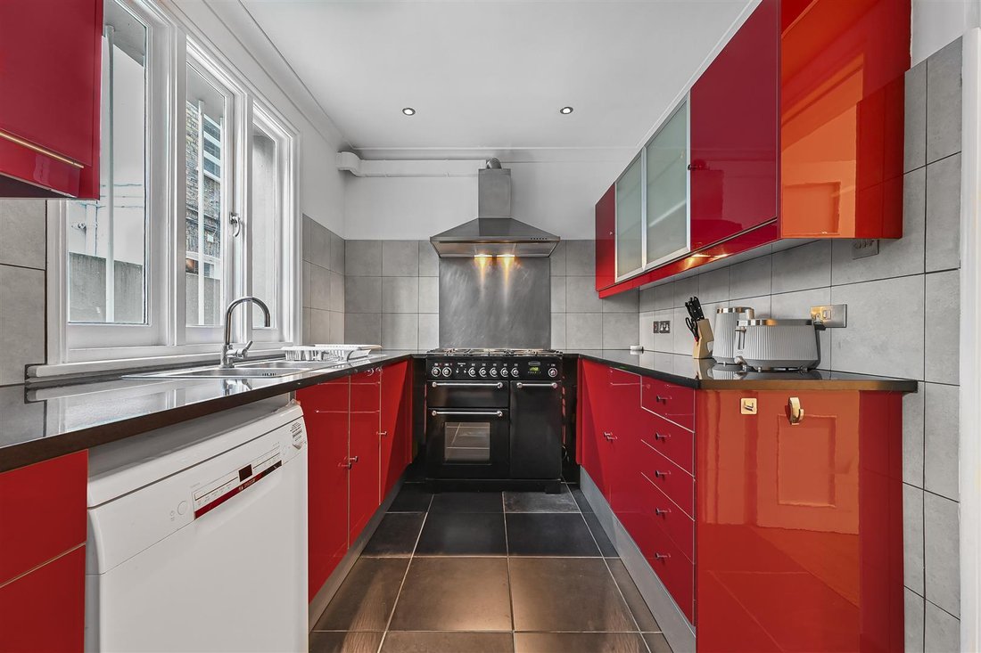 Apartment in Belsize Park, Camden, England 4 - 18896203