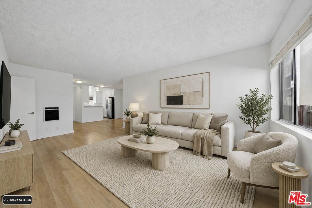 Santa Monica, California, United States 3 - 18900921
