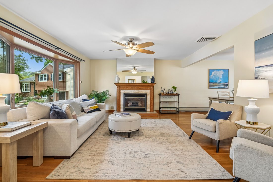 House in Bloomfield, New Jersey, United States 4 - 18898095