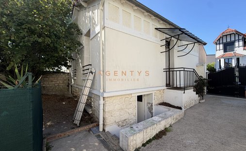 Casa en Adamville, Saint-Maur-des-Fossés, Francia 1