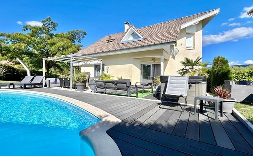 House in Contamine-Sarzin, Auvergne-Rhône-Alpes, France 1