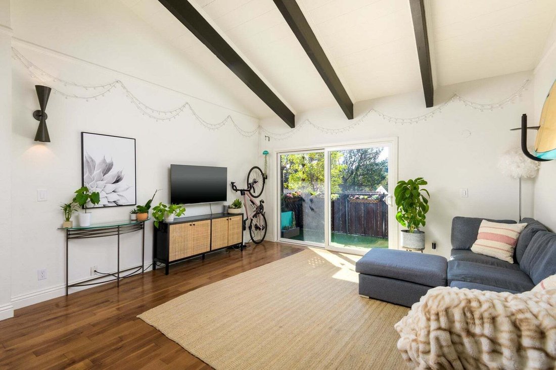 Condo in Santa Barbara, California, United States 1 - 18900444