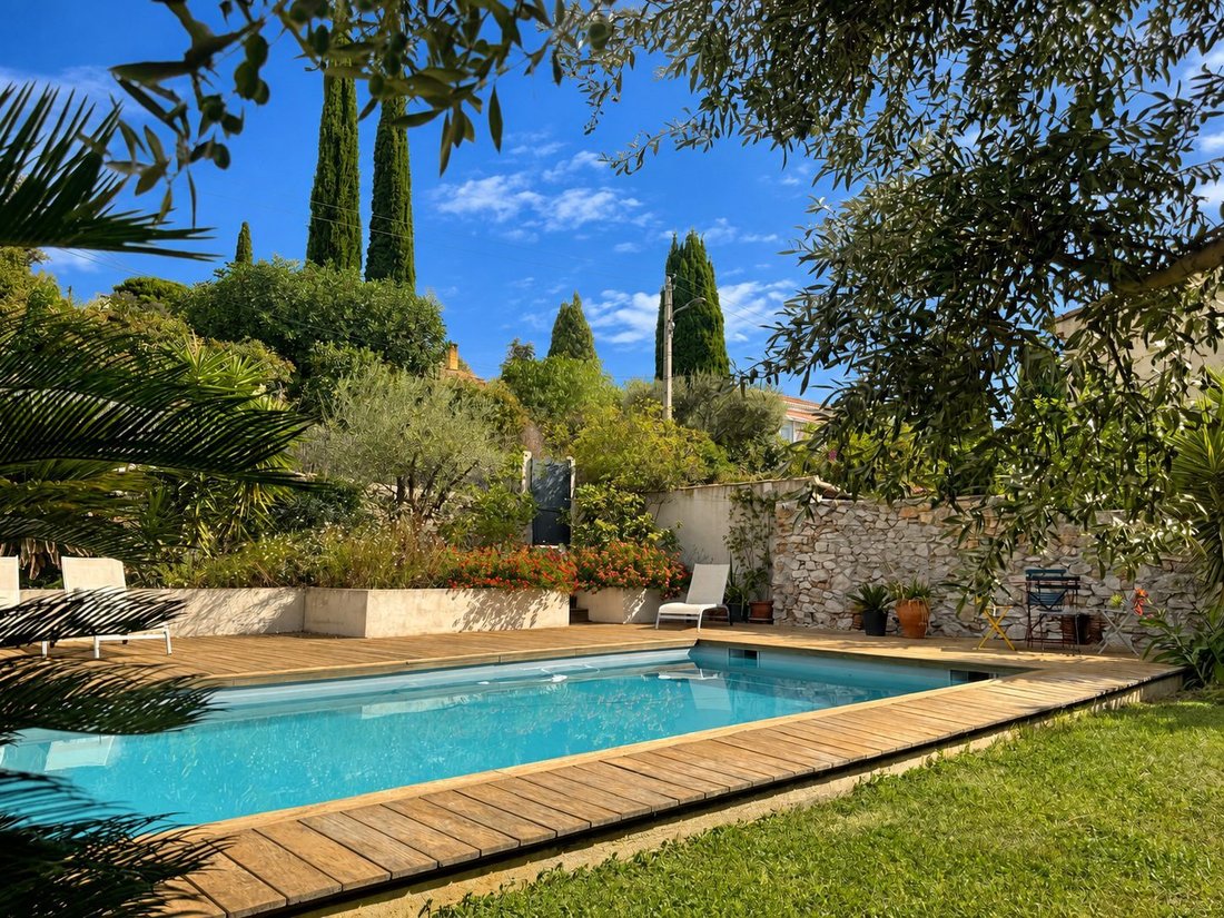 Villa in Centre Ouest, Ollioules, France 4 - 18902272
